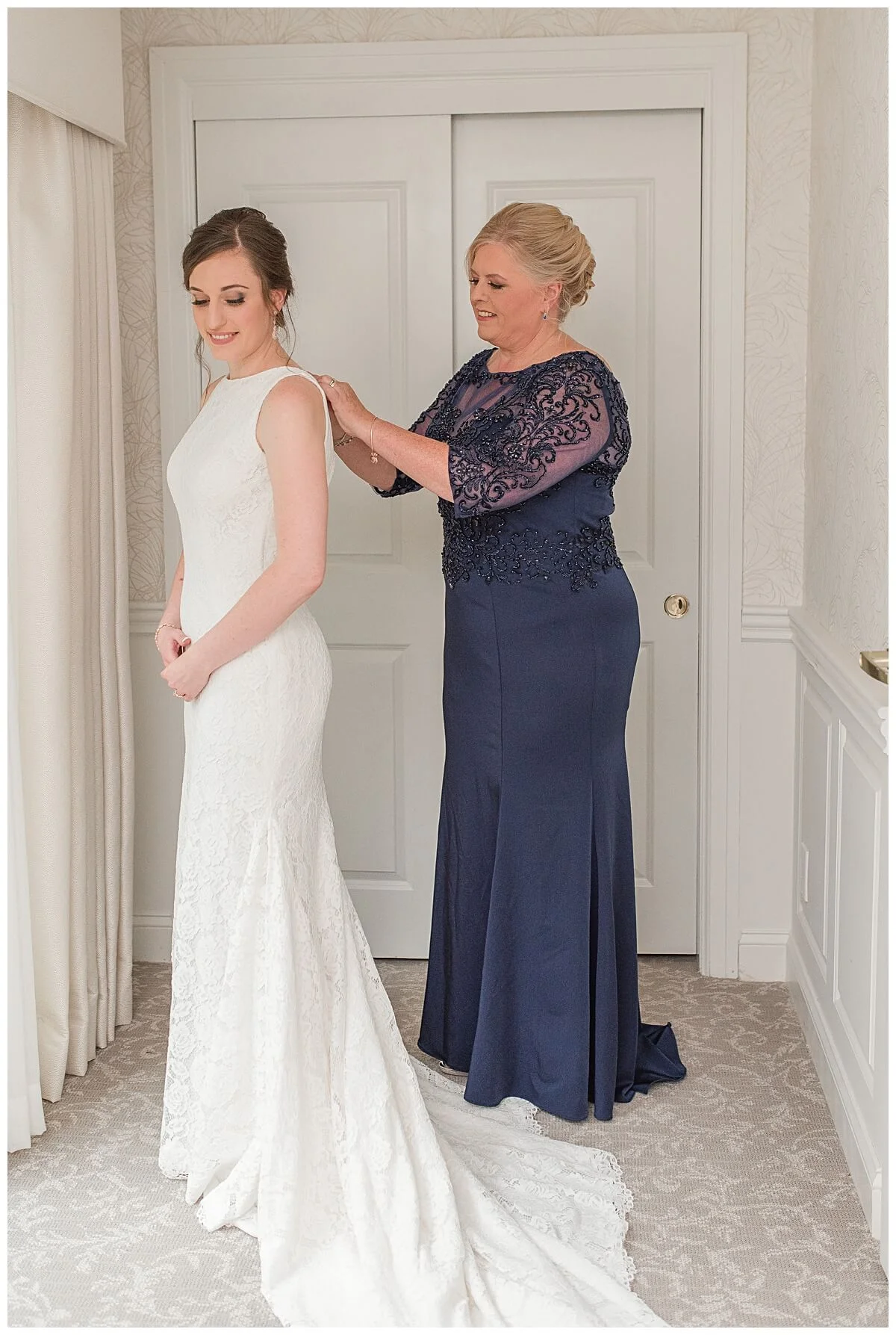 bride getting ready suite brooklake